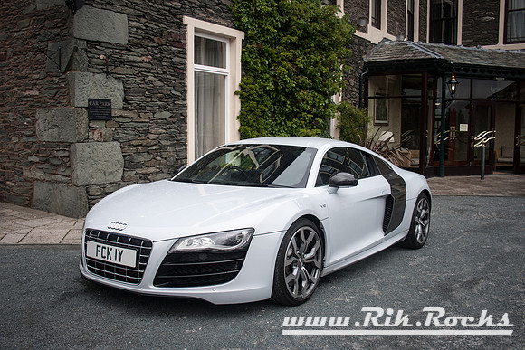 White Audi R8 V10 5.2 2010 FCK1Y