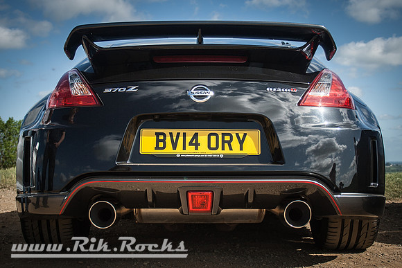 Black Nissan 370z Nismo