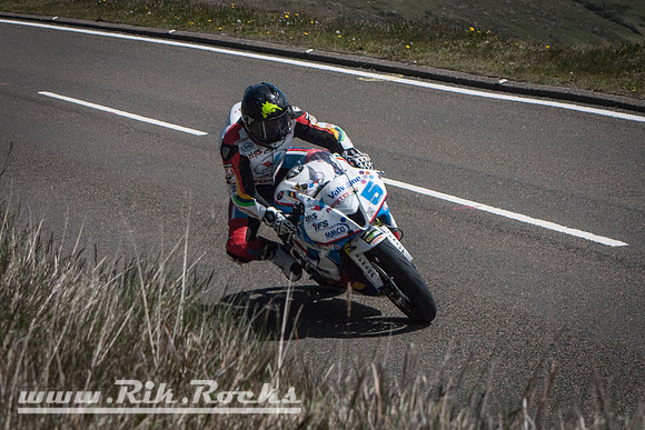 isle of Man TT Super Sport Race on the Mountain 2015 Bike 5