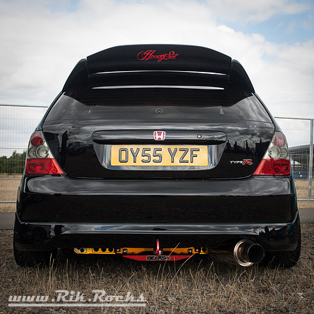A Black Honda Civic Type-R OY55YZF