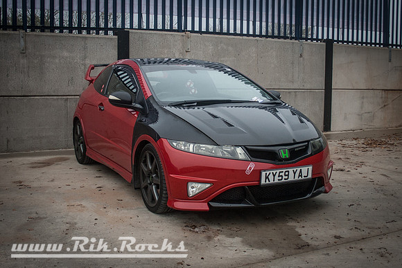A Red Honda Civic Type-R FN2 at Severn Valley Motorsport KY59YAJ