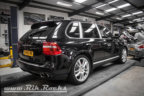 A Black Porsche Cayenne Turbo at Severn Valley Motorsport L44 LYK