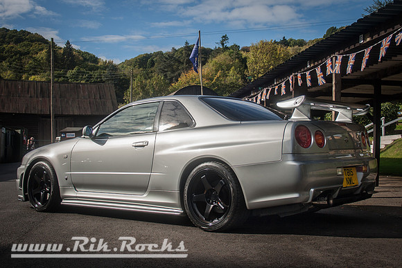 Nissan Skyline GTR R34 V-Spec - Silver